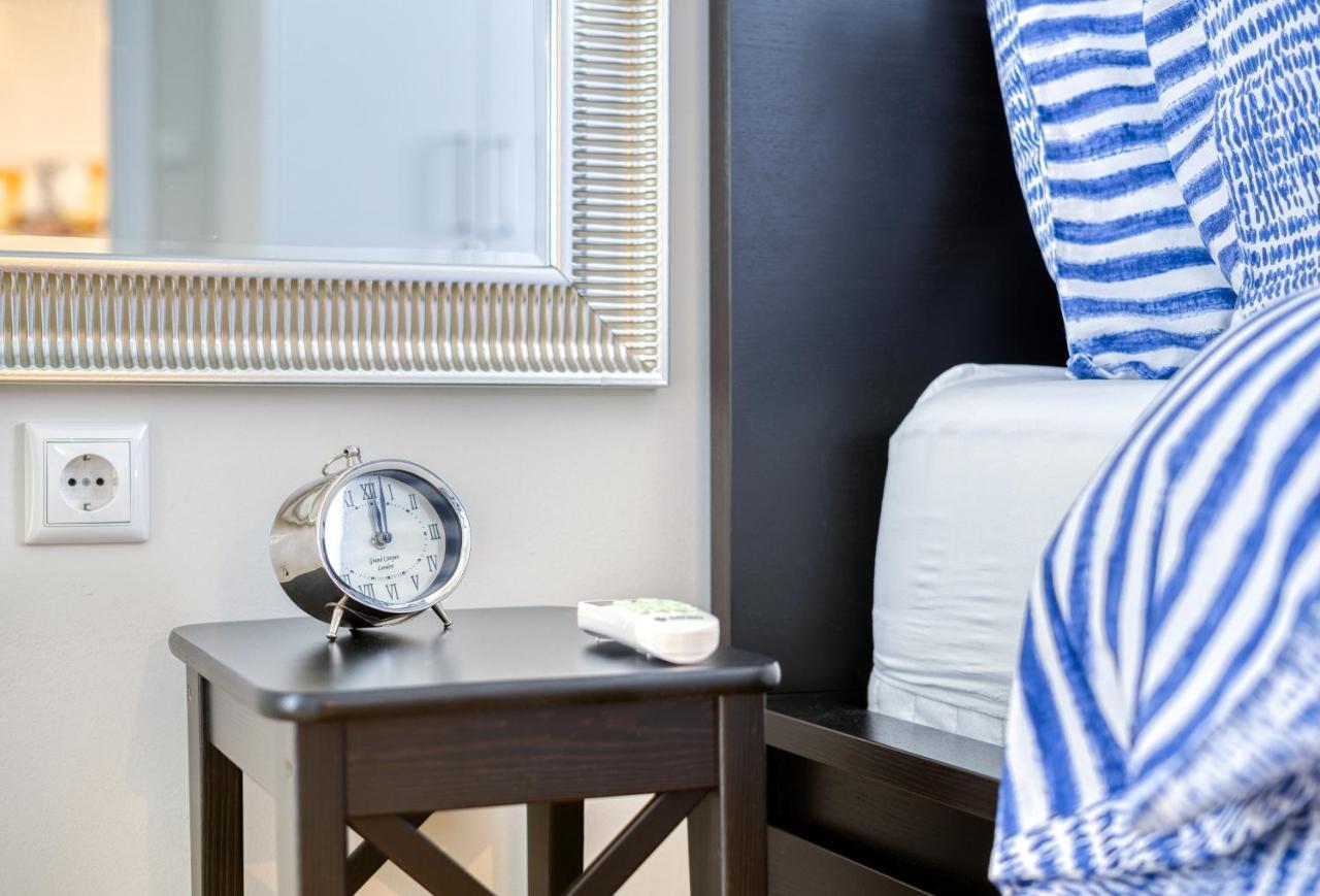Lovely Sunlit Central Athens 2 Bedroom 2 Bathroom Condo Εξωτερικό φωτογραφία