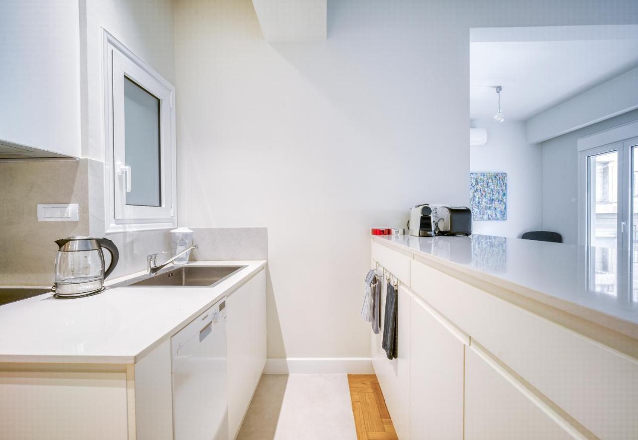 Lovely Sunlit Central Athens 2 Bedroom 2 Bathroom Condo Εξωτερικό φωτογραφία